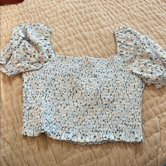 Sunday Best Blue Floral Smocked Blouse size medium - Picture 7 of 7